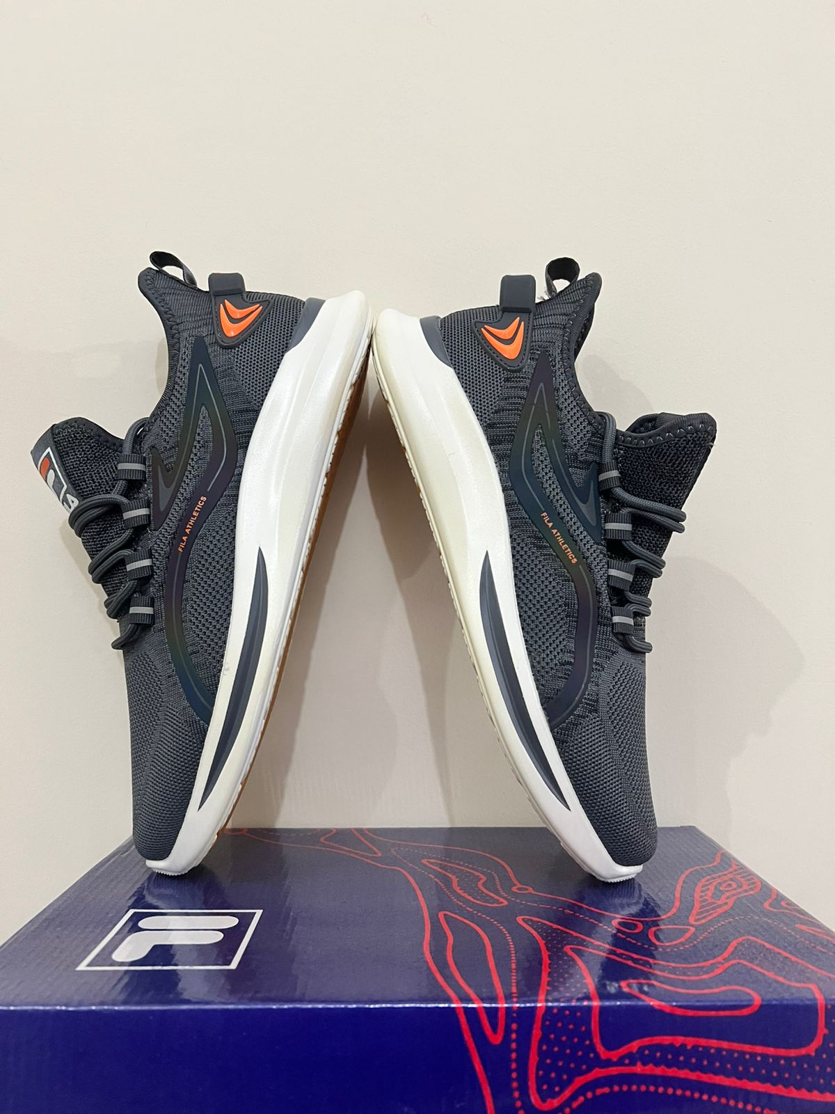 FILA Stylish Running Shoes Gray - Image 2