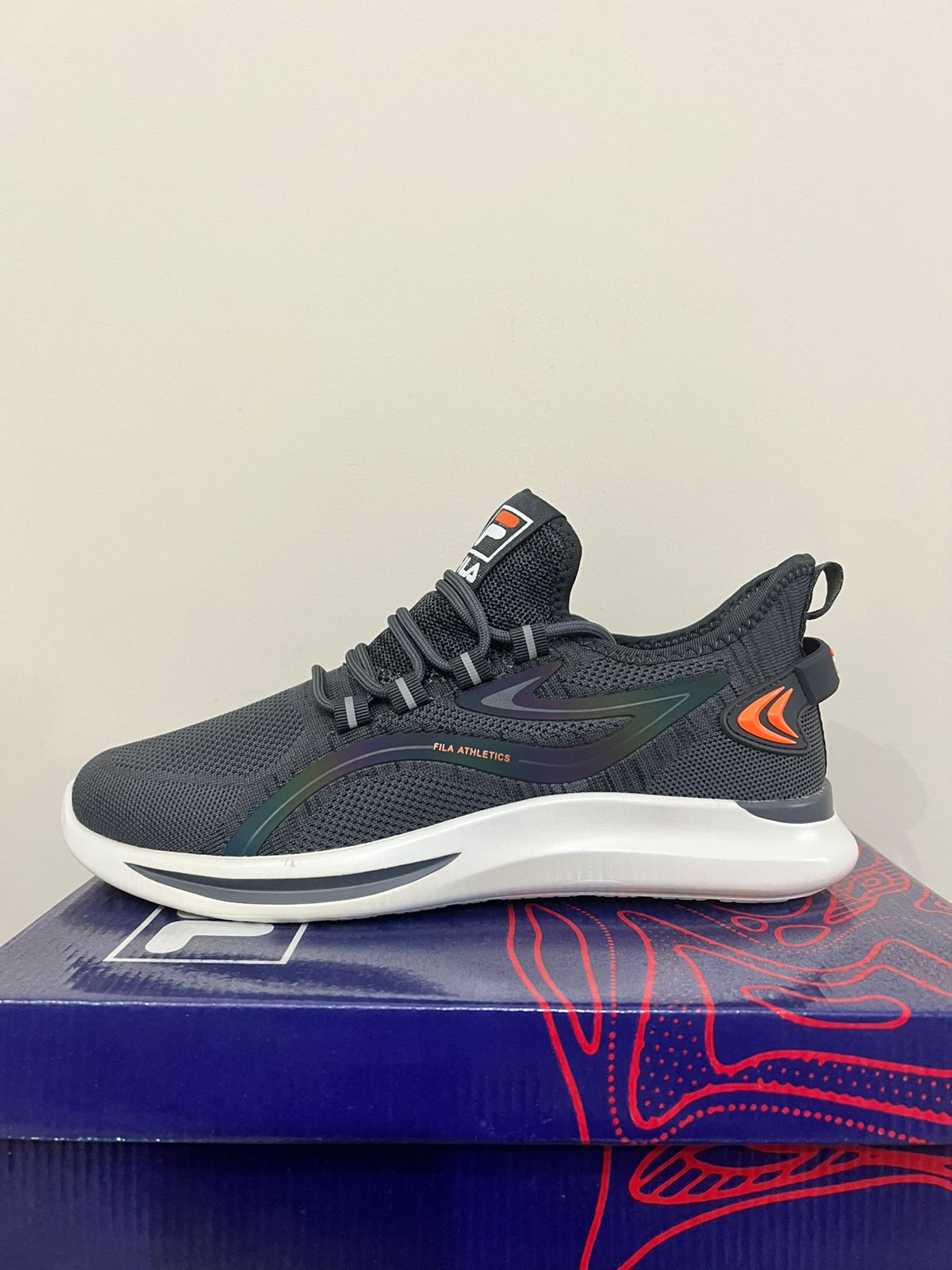 FILA Stylish Running Shoes Gray - Image 3