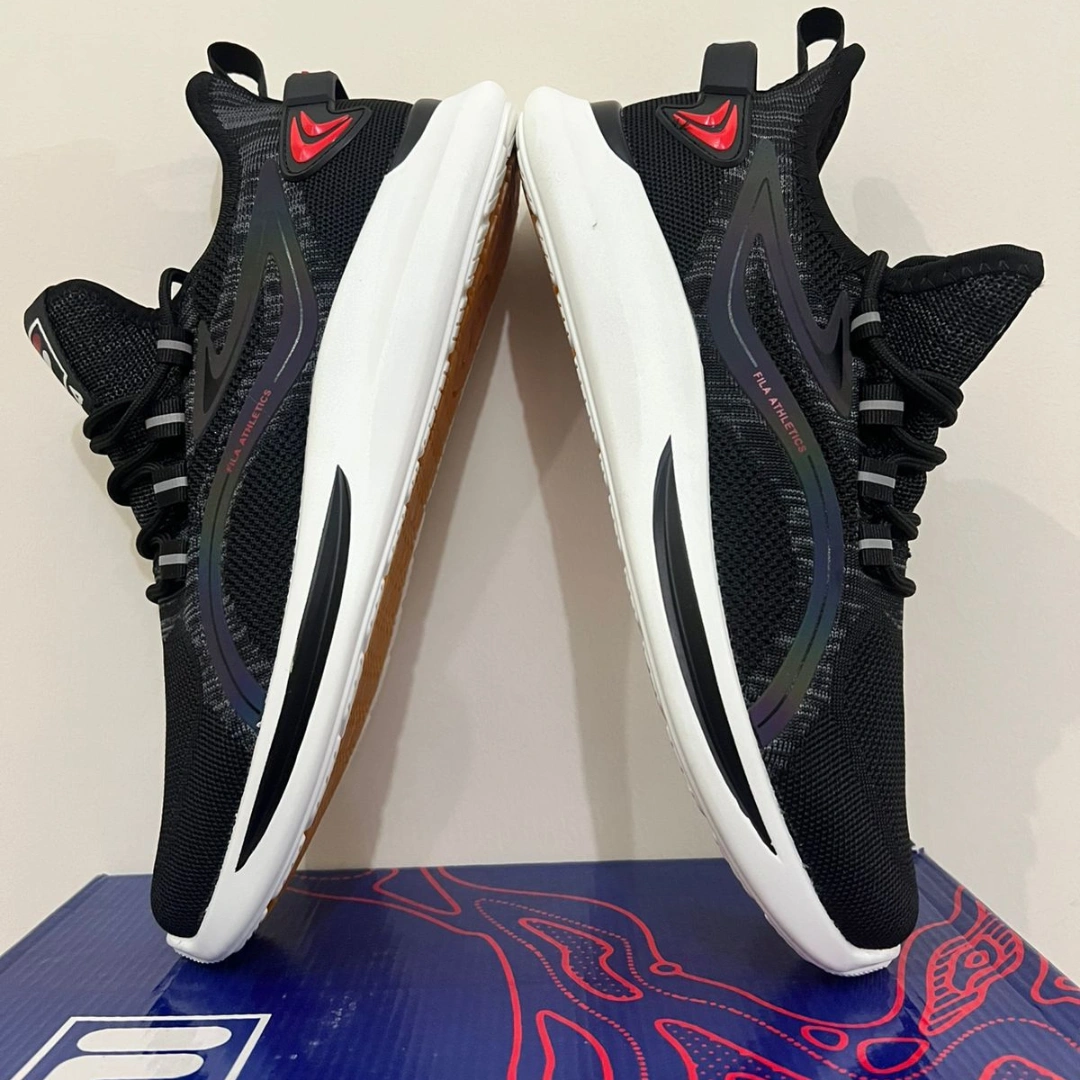 Men's Black Mesh Running Shoes with Breathable Design - Image 3