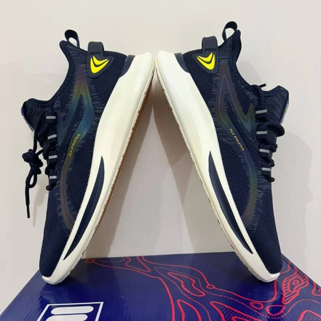 Men's Navy Blue Mesh Running Shoes with Breathable Design - Image 3