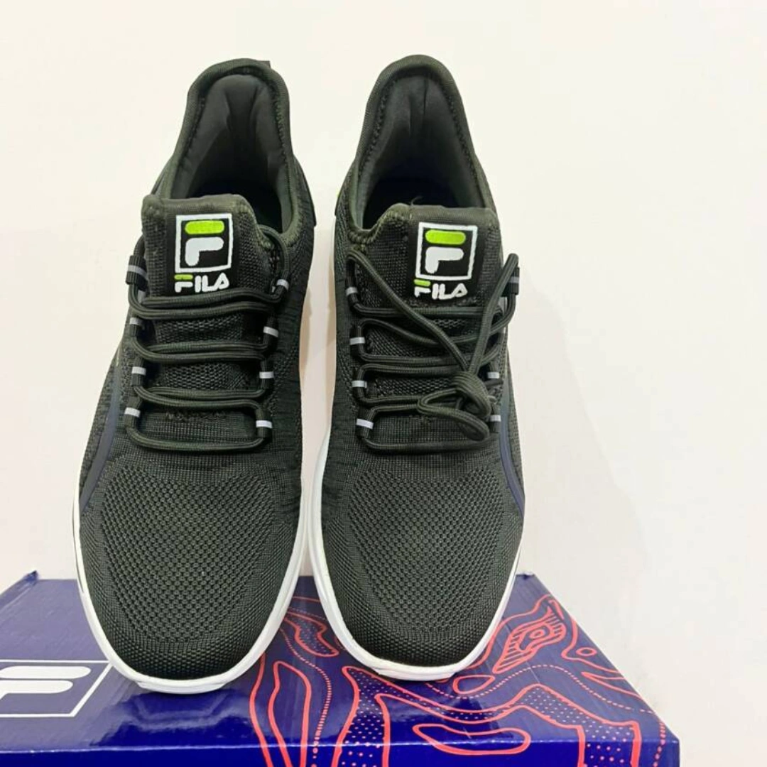 Men's Olive Green Mesh Running Shoes with Breathable Design - Image 4