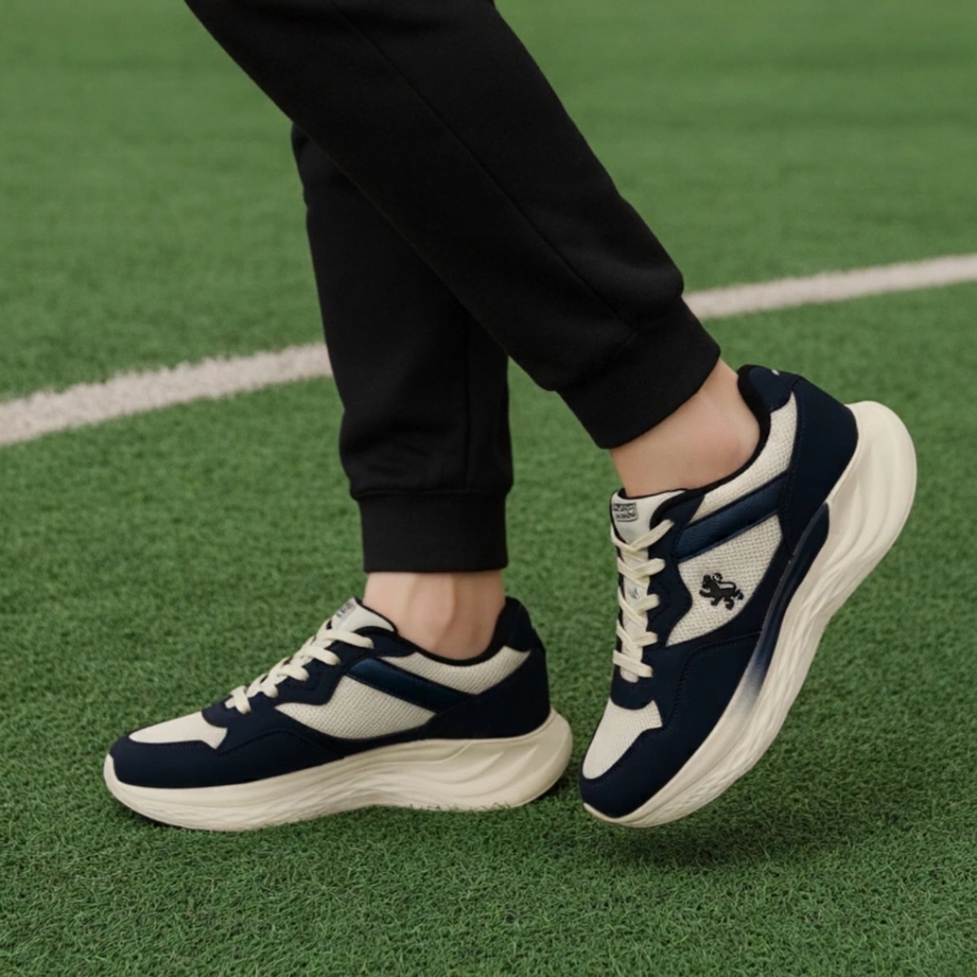 Red Tape Premium Lightweight Sports Shoes With Ultra Comfort - Image 2