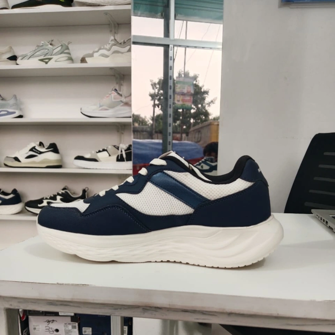 Red Tape Premium Lightweight Sports Shoes With Ultra Comfort - Image 5